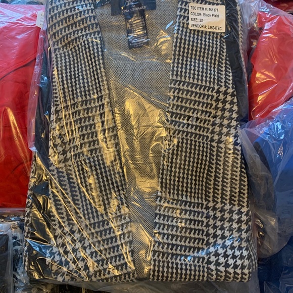 NWT + NWOT 🛍5 items 🛍 Plus Size Mystery Bundle - Picture 7 of 13